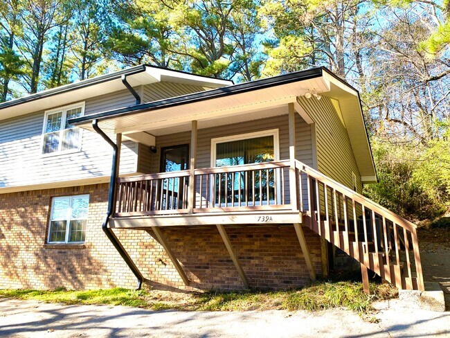 Photo - 739 S Germantown Cir