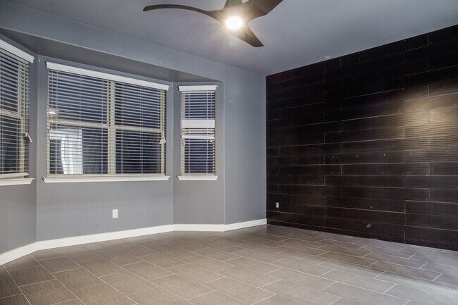 Photo - 1713 Lake Pine Dr