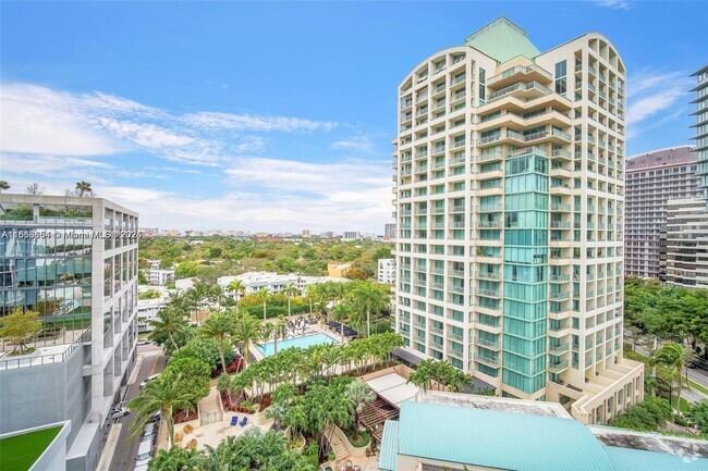 Building Photo - 3400 SW 27th Ave Unit # 605 Rental