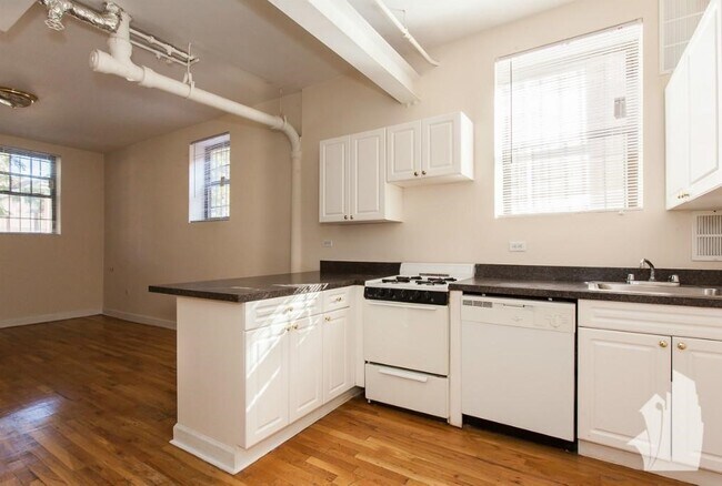 Photo - 1101 W Wellington Ave Unit 1101-1