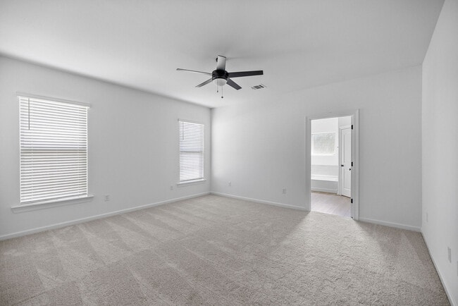 Photo - 193 Southgate Dr