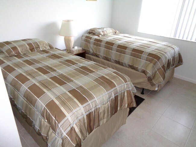 Photo - 191 SW Palm Dr Unit 102