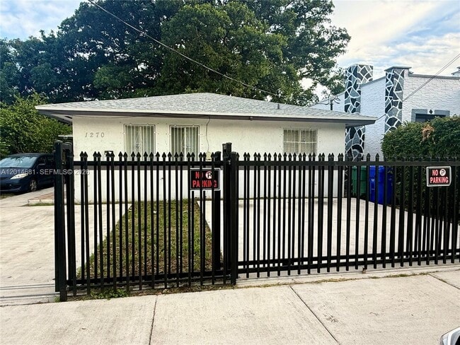 Building Photo - 1270 NW 39th St Unit 1270
