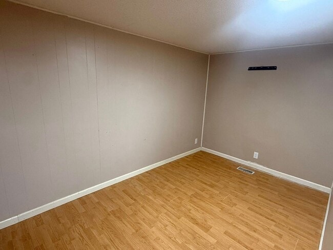 Photo - 585 Pleasant Hill Rd