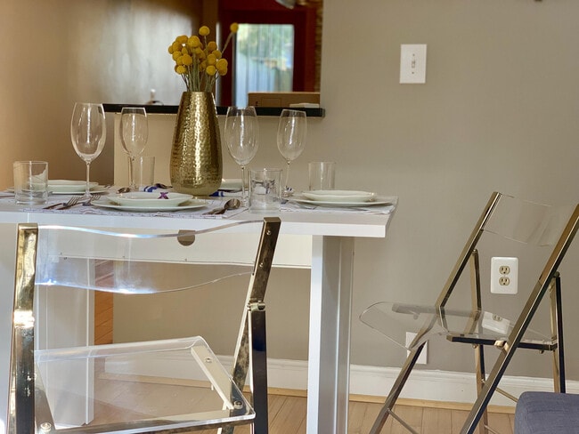 Photo - 2222 Sherman Ave NW Apartamento Unidad ID386P