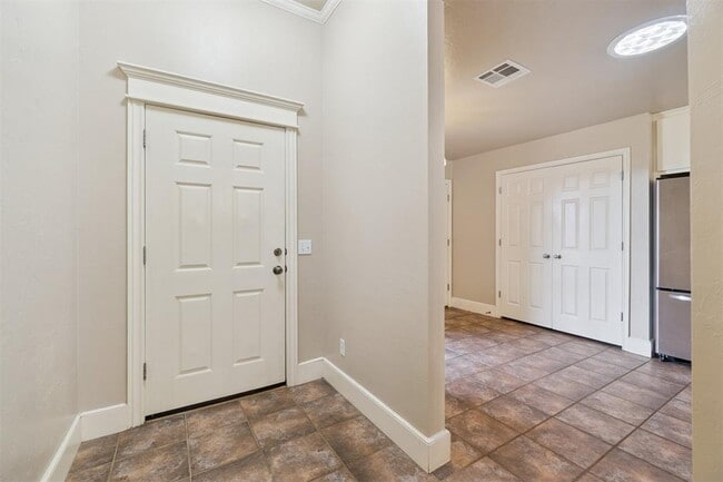 Photo - 16413 Village Green Dr