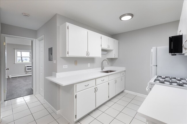 Photo - 5740 East Ave Unit 2D