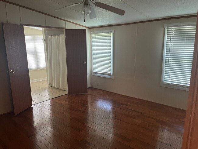 Photo - 8517 Edwards Rd