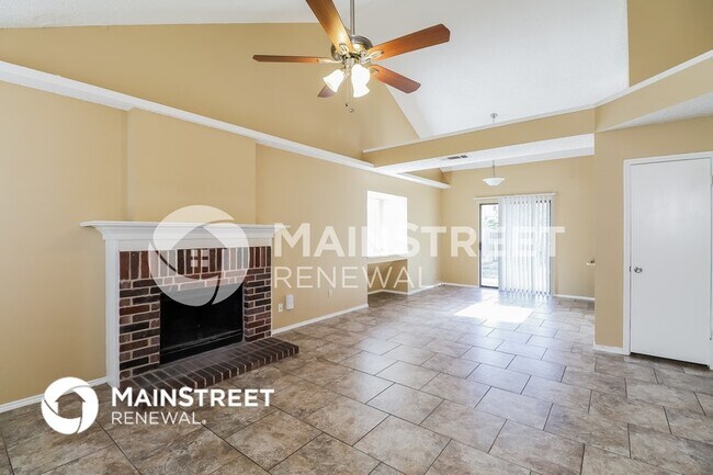 Photo - 911 Turner Ct