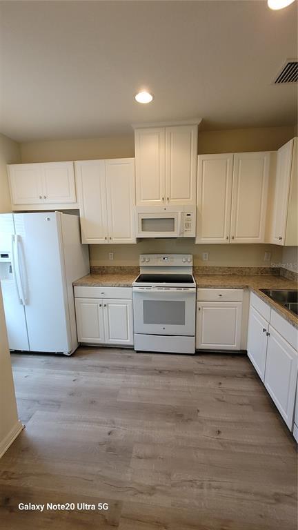 Photo - 8814 Walnut Gable Ct