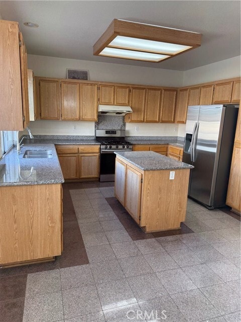 Photo - 865 Tam O'Shanter St