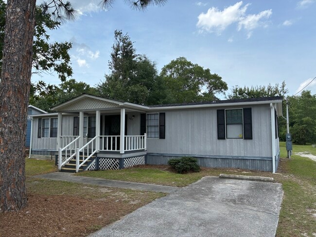 Photo - 1443 Mack St House