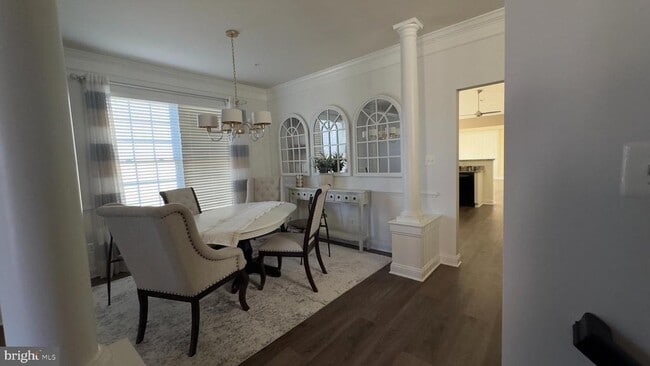 Photo - 714 Perthshire Pl