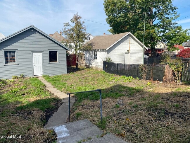 Photo - 1755 Avenue B