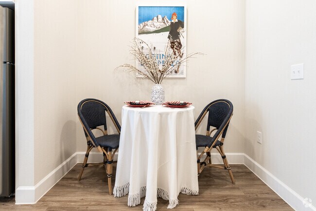 1BR, 1BA - 590 SF