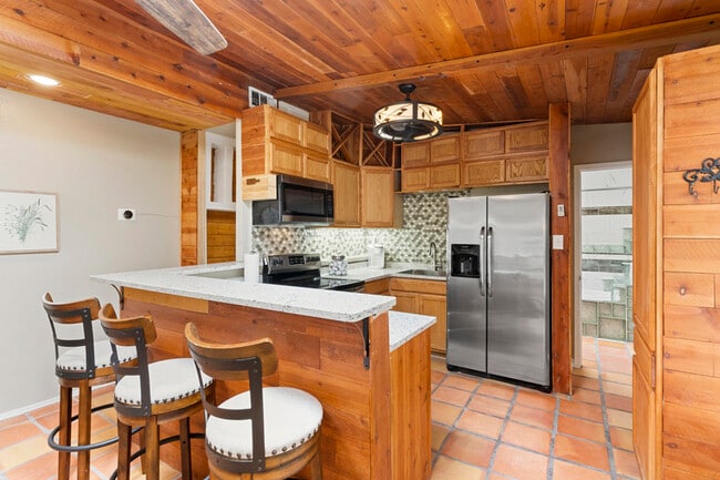 Building Photo - 2635 Monroe St NE Unit B