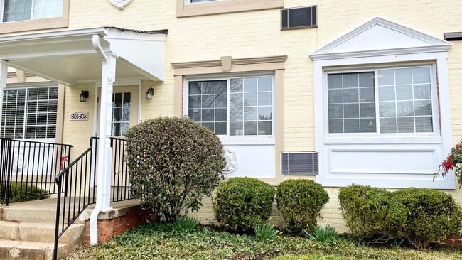 Photo - 610 Main St Unit 306
