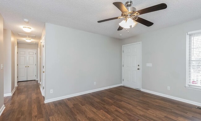 Photo - 15 Nealtown Way