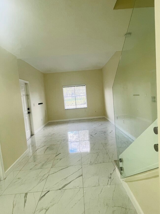 Photo - 4950 White Mangrove Way E