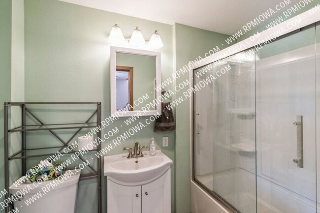 Photo - 217 N Vine St