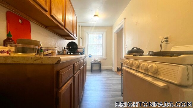 Building Photo - 88 Washington St Unit 6
