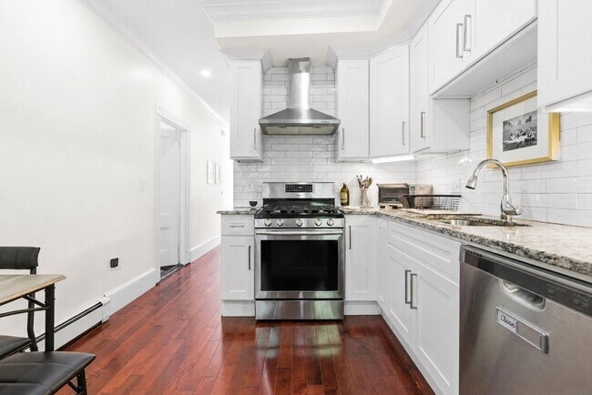 Photo - 530-532-532 E 6th St Unit 3