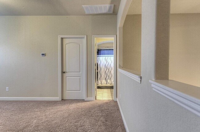 Photo - 10059 Hyacinth Way