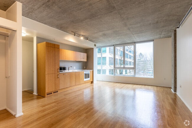 1BR, 1.5BA Townhome - 935 SF