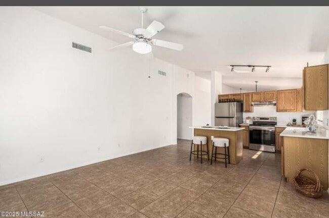 Photo - 1989 W Cholla Vista Dr