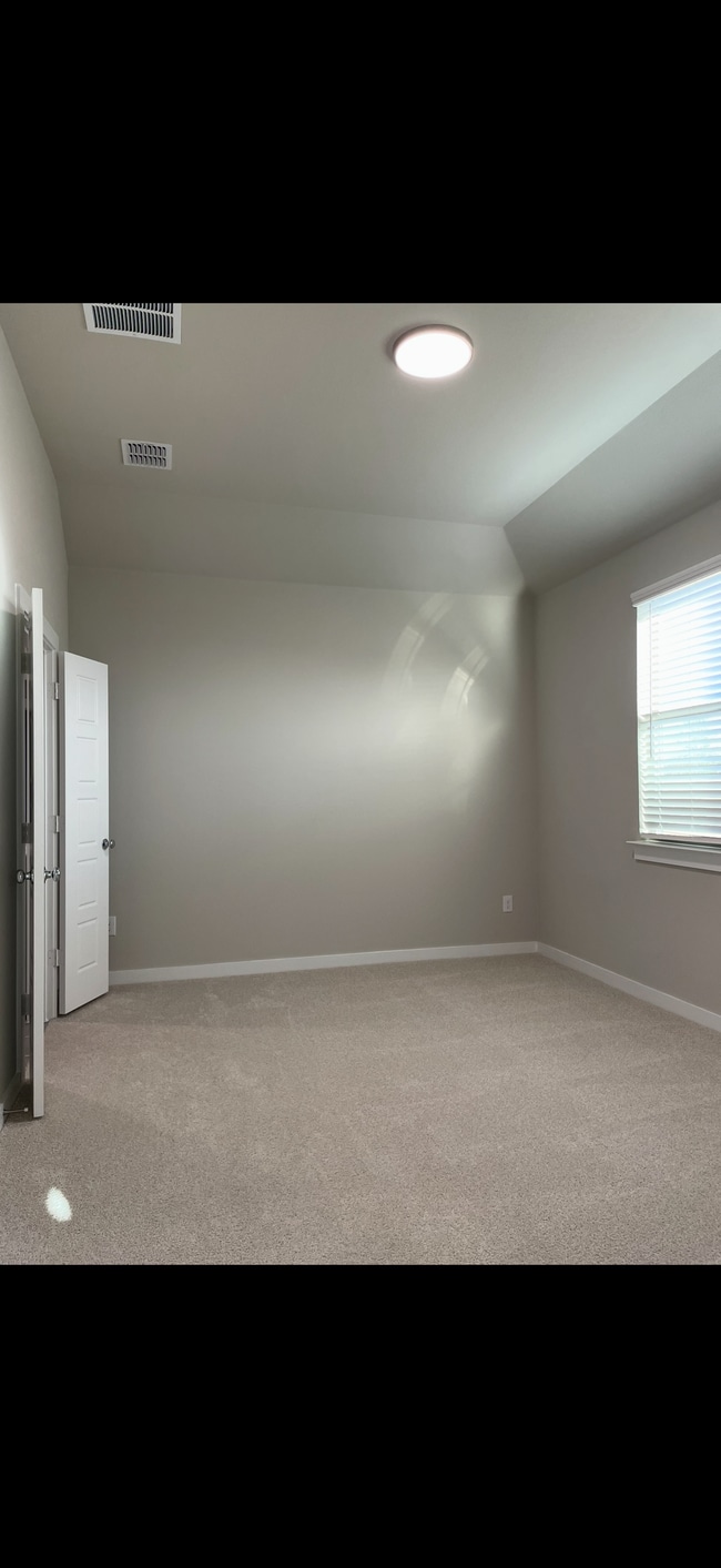 Photo - 527 Ridgedale Dr