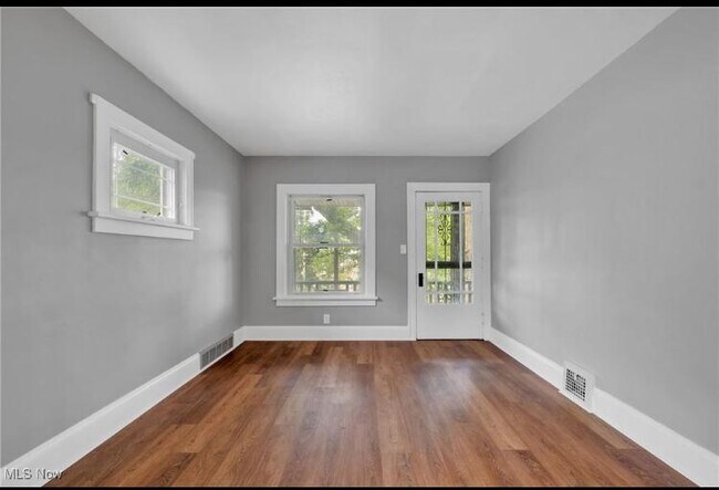 Photo - 3363 E 102nd St