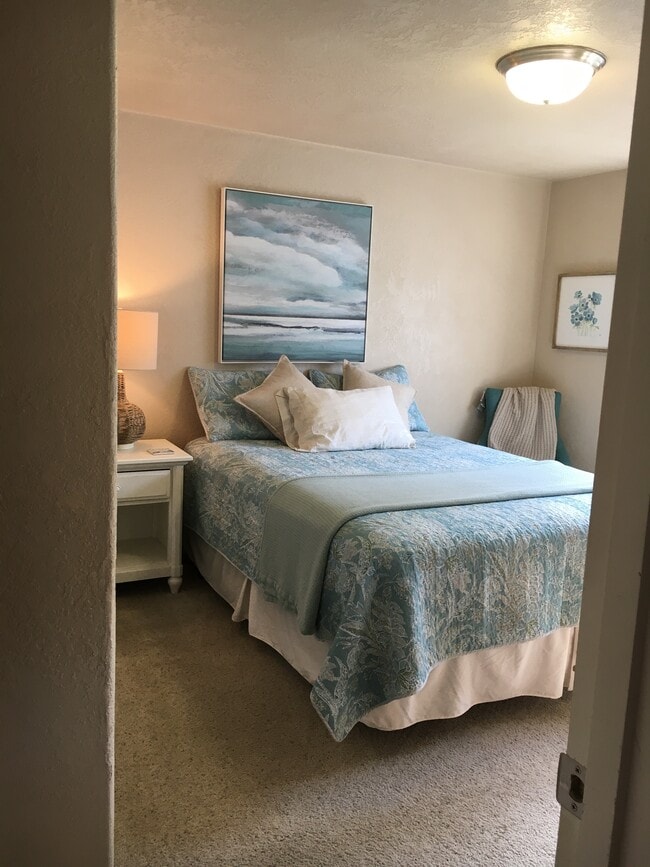 Photo - 1344 Benjamin Ct Unit Cozy Two Room Apartment