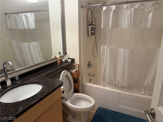 Building Photo - 220 E Flamingo Rd Unit 208 Rental
