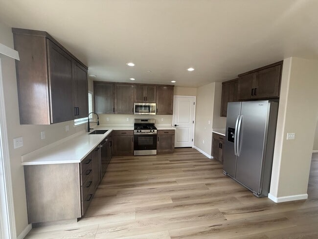1652 Ascent Pl