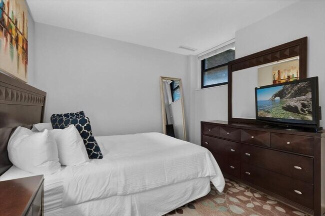 Photo - 1456 H St NW Unit SI ID1057060P