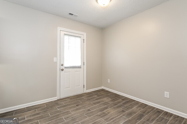 Photo - 8808 Edenton Way