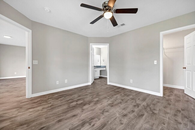 Elm Creek Apartments