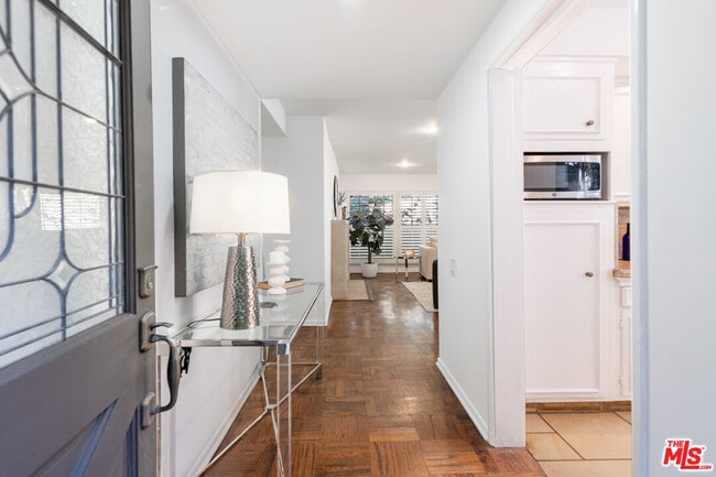 Photo - 2559 Hutton Dr