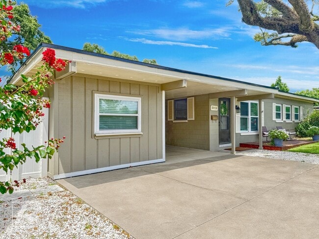 Stylish Renovated Studio – All Utilities I... - Stylish Renovated Studio – All Utilities I... Unidad 1/2 Rental
