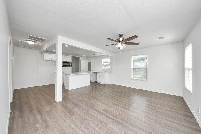 Photo - 7004 Conley St