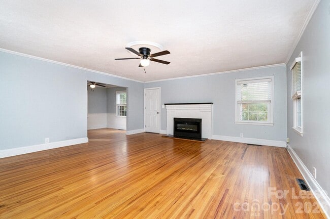 Photo - 1005 Home Trail