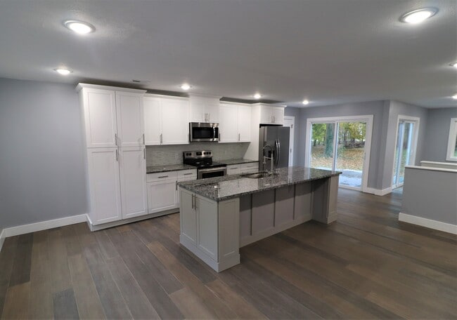 Photo - 5041 Medina Rd