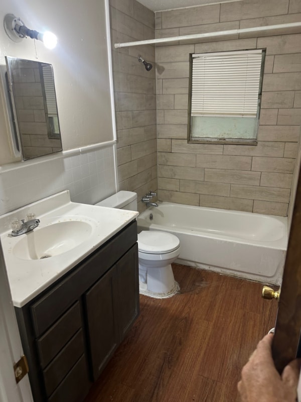 Photo - 1905 Connor Ave