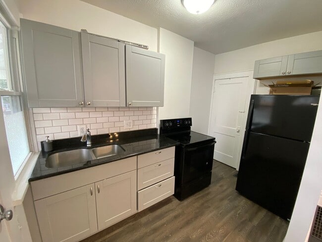 Photo - E Hudson St 163-167 NSLLC Unidad 167