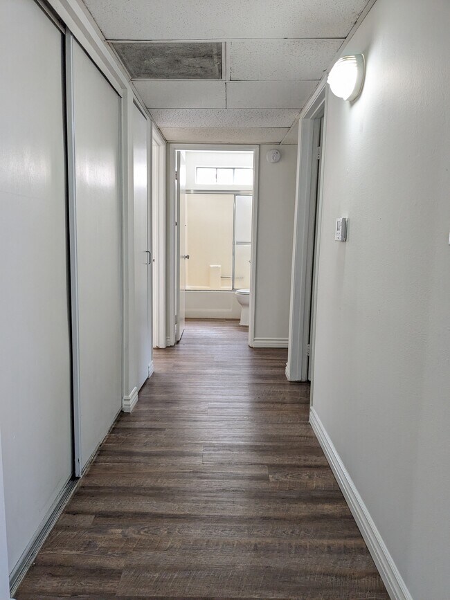 Photo - 326 S Manhattan Pl Unit 101