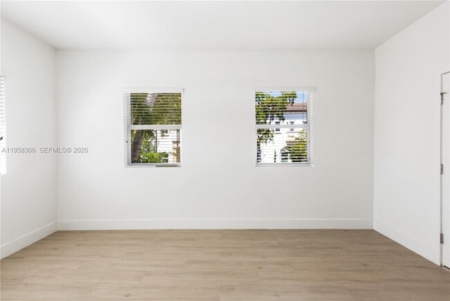 Photo - 628 Santander Ave Unidad 8