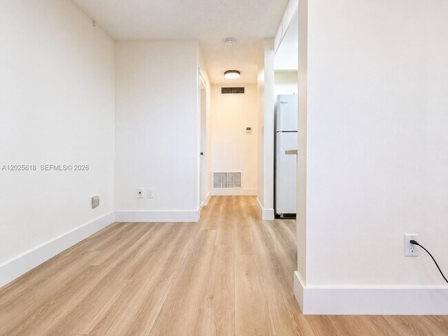 Photo - 421 NE 1st St Unit 221