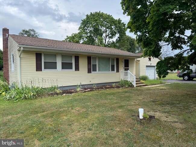 Photo - 7 Danna Ln