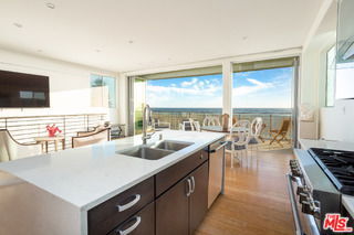 Photo - 6985 Trolleyway S