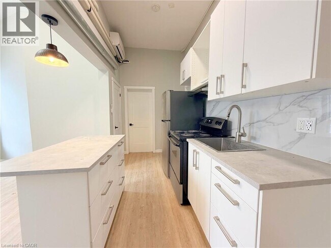 Photo - 117 Park St S Unit 4